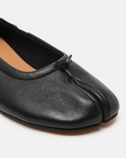 CYRA Black Leather Split Toe Tabi Women's Heel | Steve Madden
