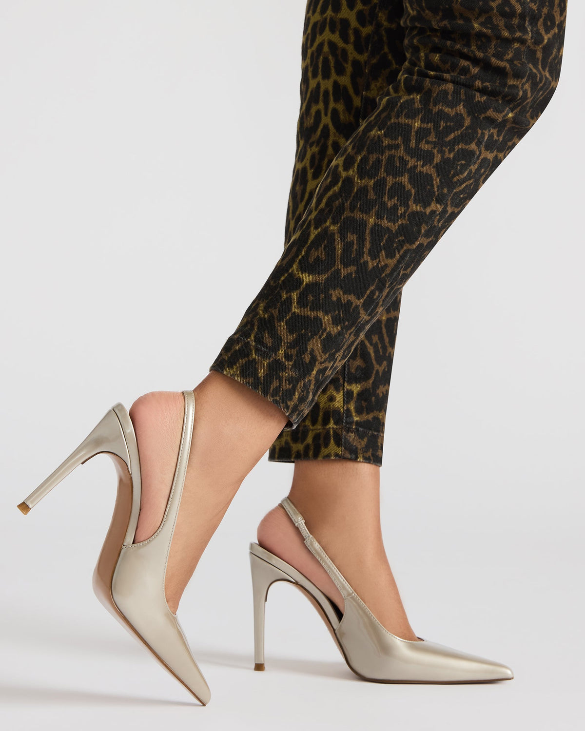 REYES Champagne Slingback Stiletto Pointed-Toe Pump Women's Heel | Steve Madden