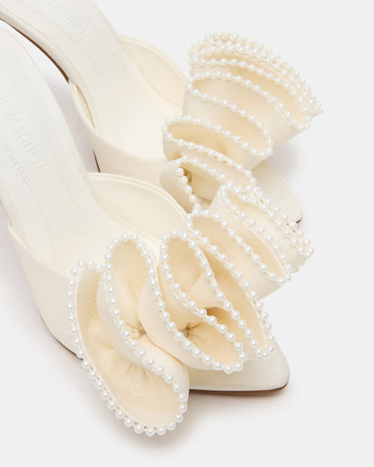 AFFINITY Pearl Ivory Satin Pointed-Toe Stiletto Mule Women's Heel | Steve Madden