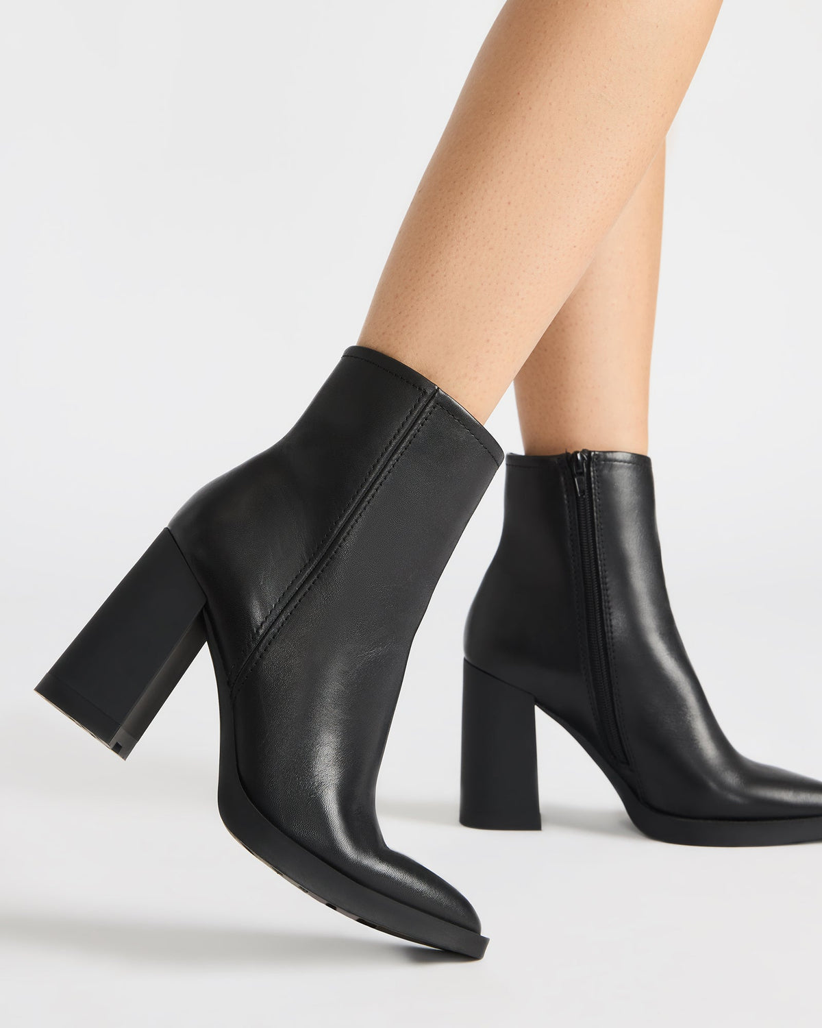 HARDEN Black Leather Women's Pointed-Toe Ankle Boot | Steve Madden
