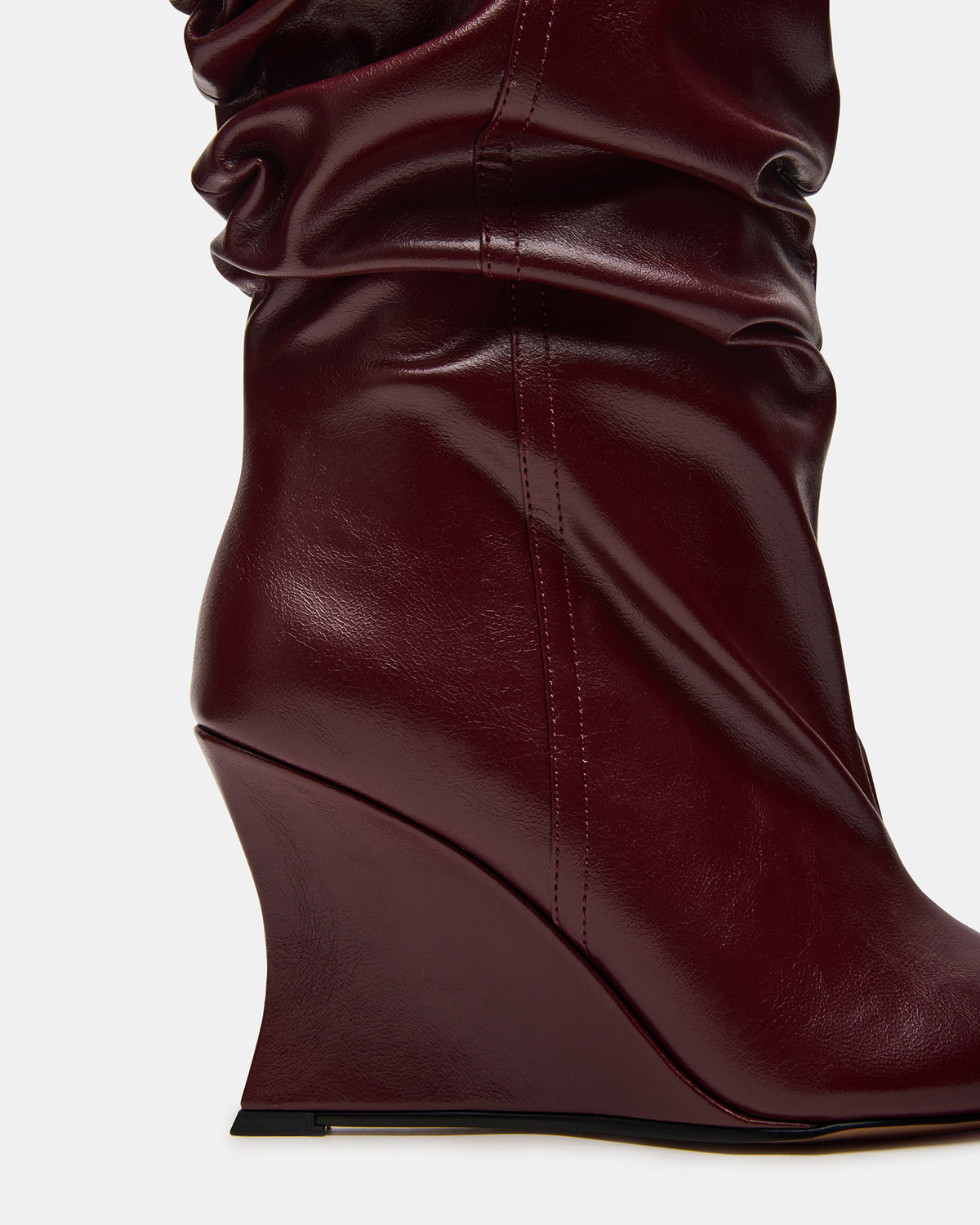 DISTORTION Burgundy Pointed-Toe Scrunched Knee-High Wedge Women's Boot | Steve Madden