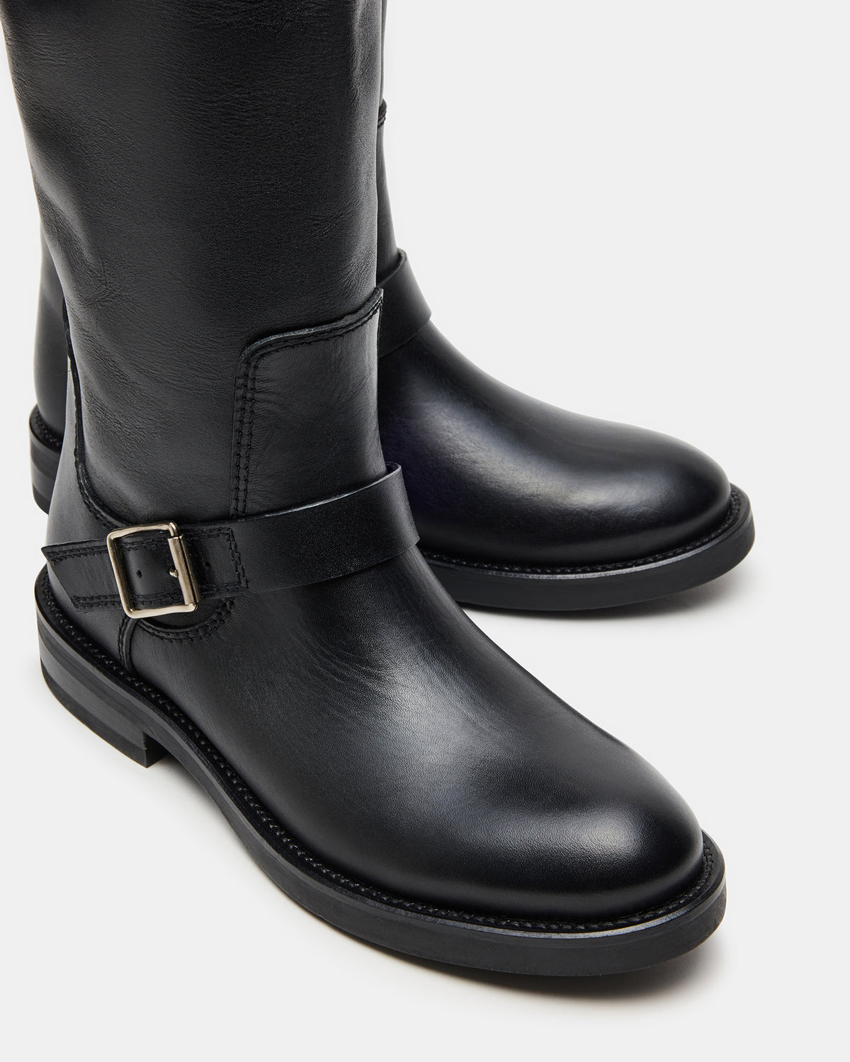 SADY Black Leather Knee-High Rounded Toe Women's Boot | Steve Madden