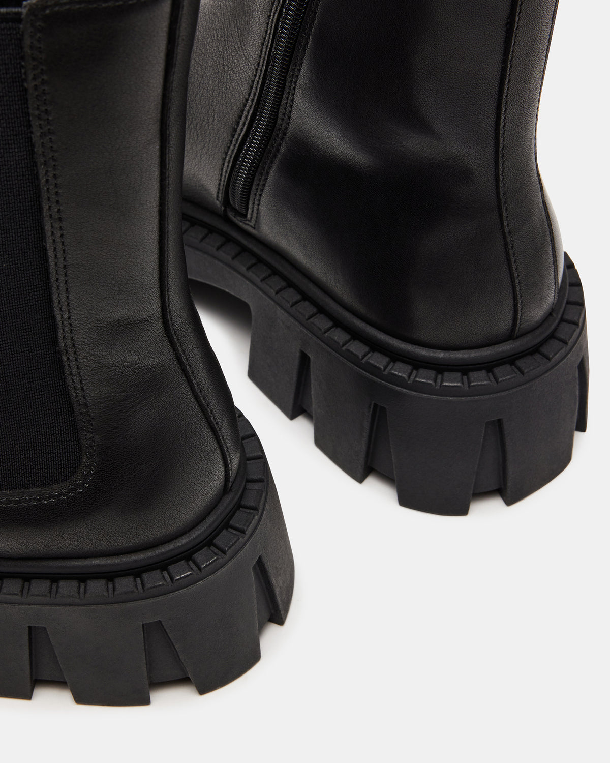 CHARGES Black Leather Platform Bootie | Women's Booties | Steve Madden