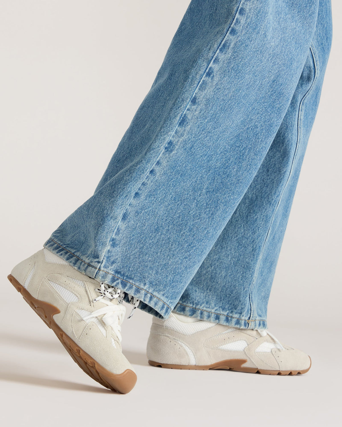 AZIEL White Low-Top Lace-Up Women's Sneakers | Steve Madden