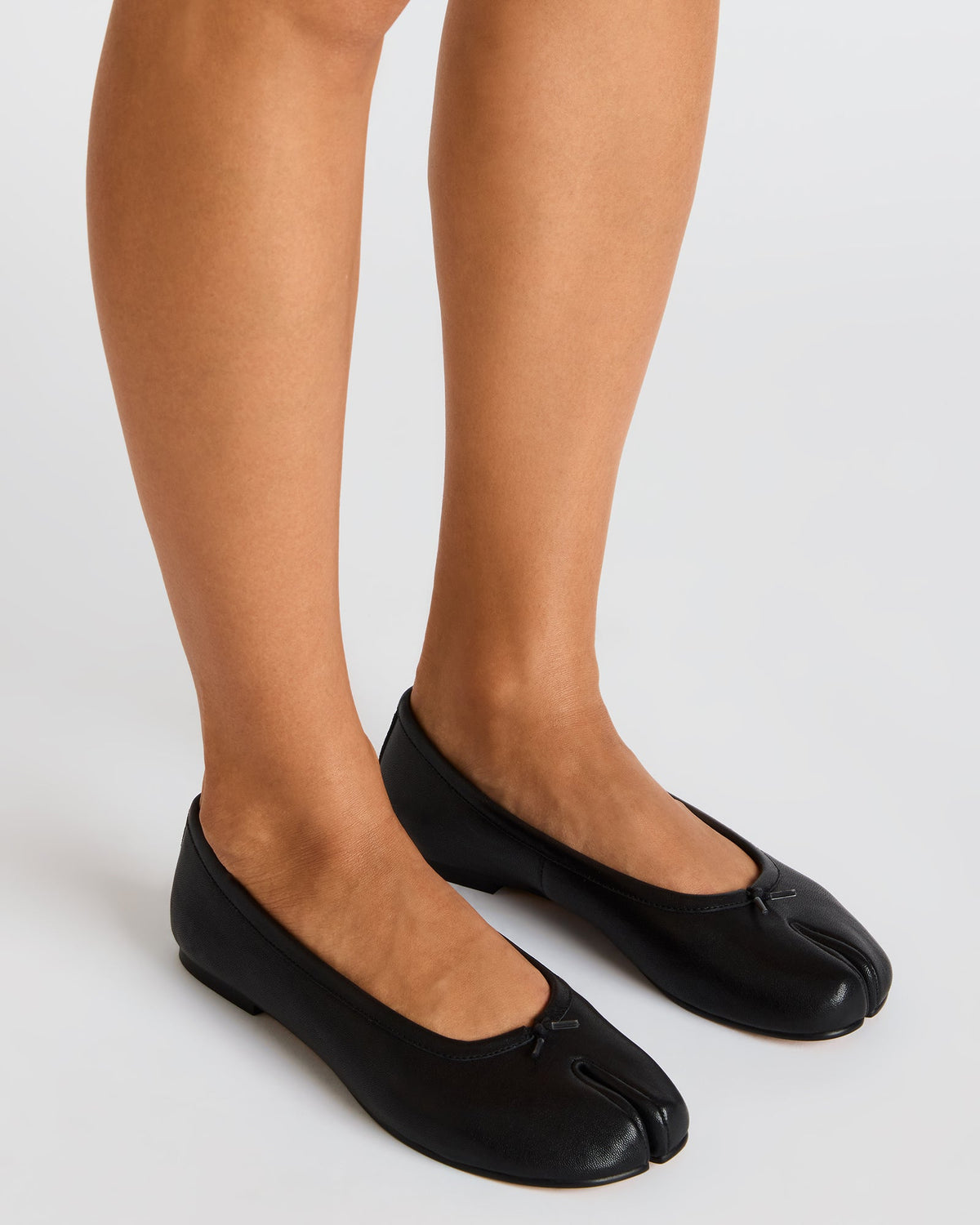 CALICO Black Leather Split Toe Tabi Women's Ballet Flat | Steve Madden