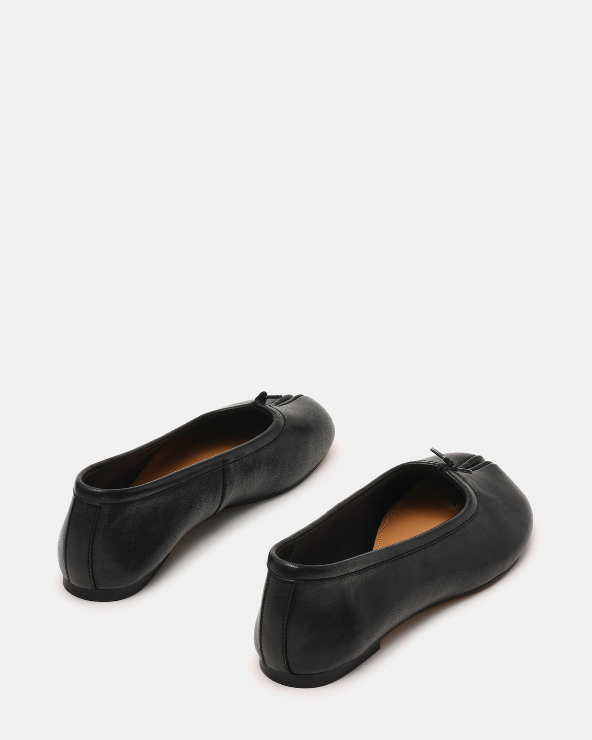 CALICO Black Leather Split Toe Tabi Women's Ballet Flat | Steve Madden