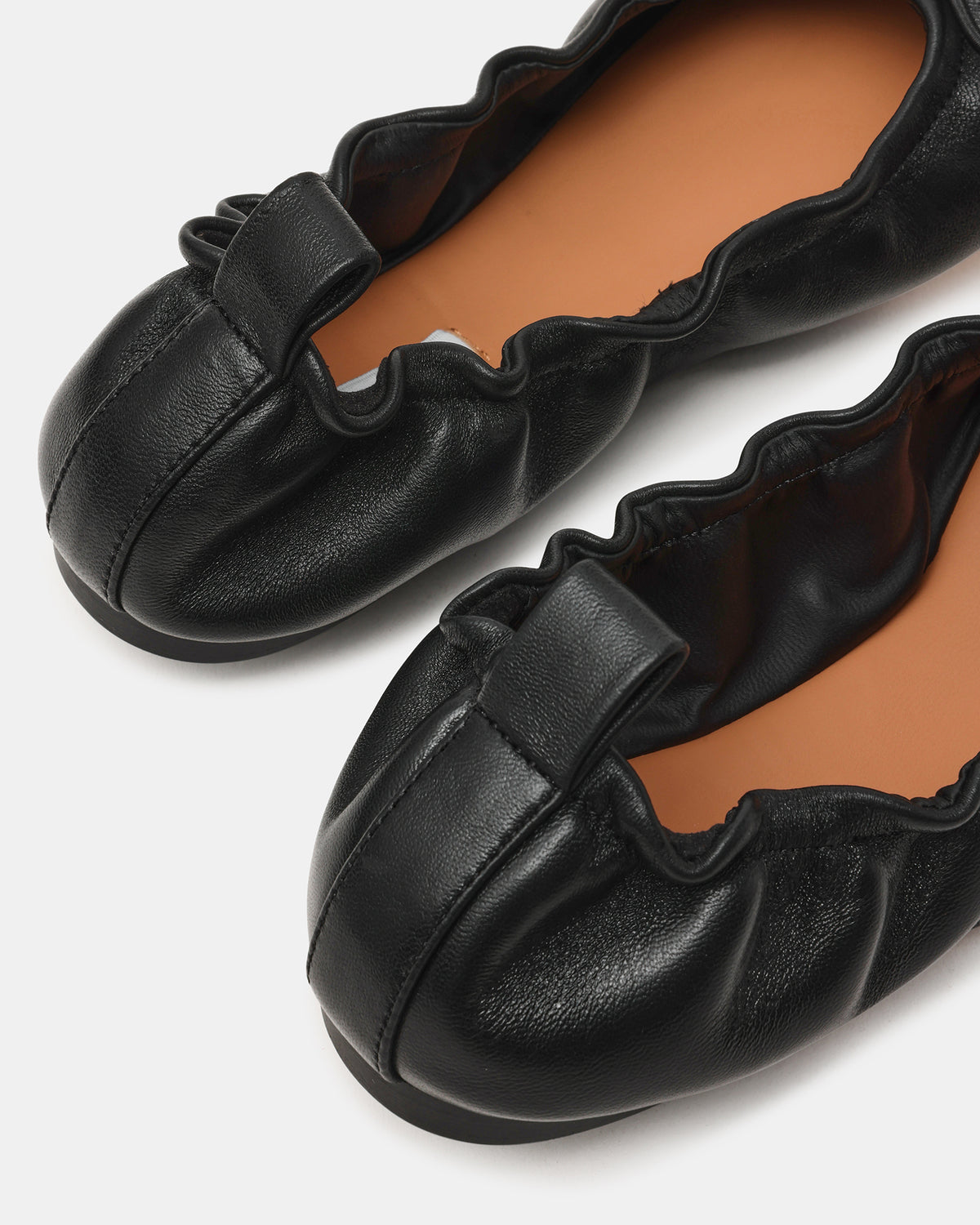 LANTI Black Leather Bow Round-Toe Women's Flat | Steve Madden