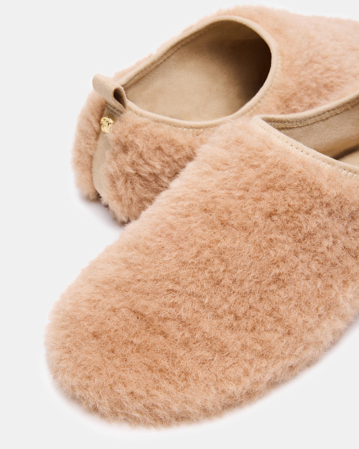 MINO Faux Fur Tan Women's Flat | Steve Madden