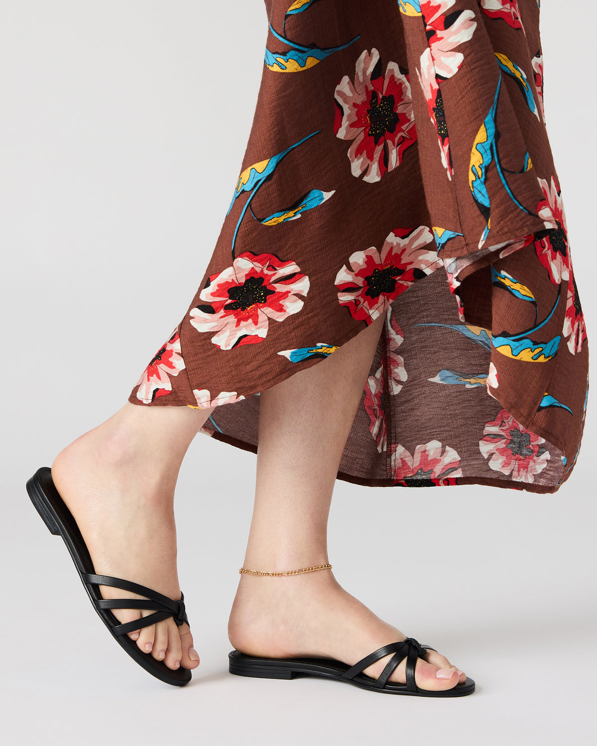 CALISSI Black Leather Strappy Slide Women's Sandal | Steve Madden