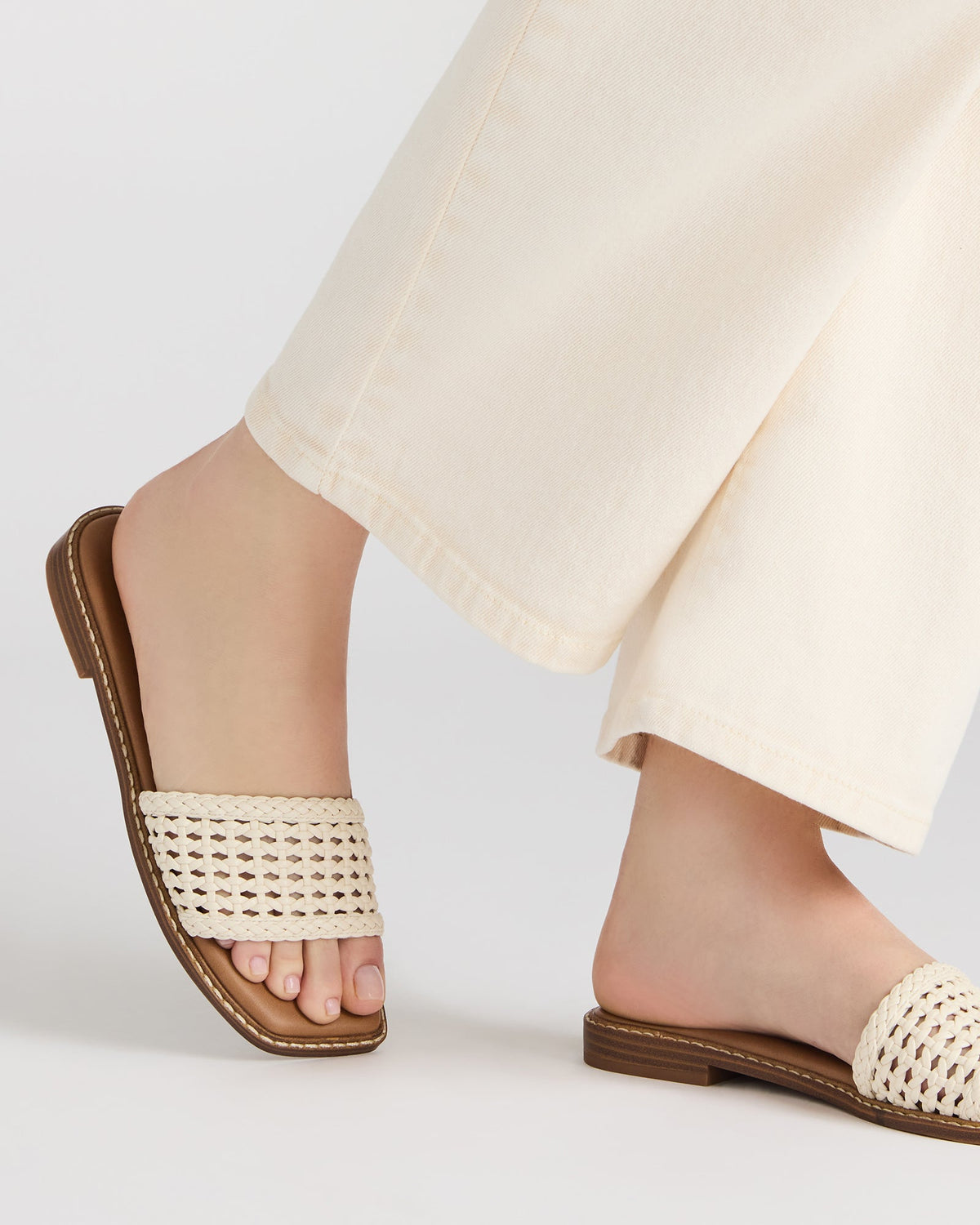 SNIDER White Square-Toe Slide Woven Women's Sandal | Steve Madden