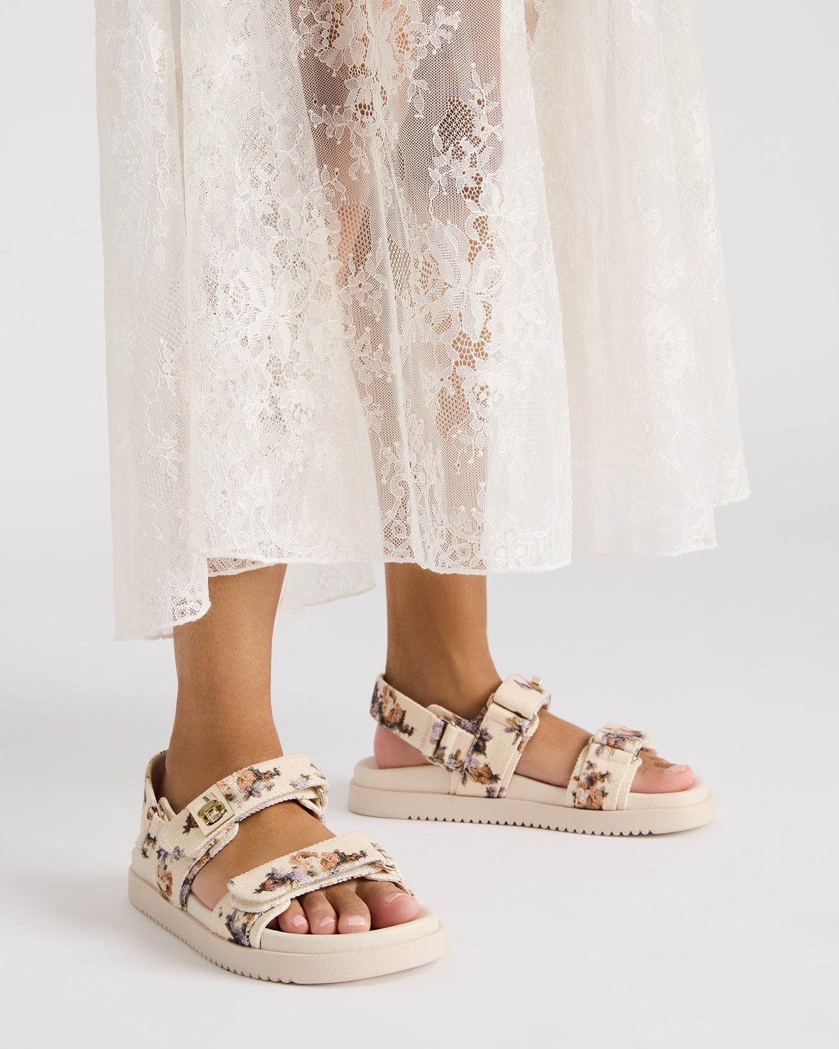 MONA Floral Flatform Women's Sandal | Steve Madden