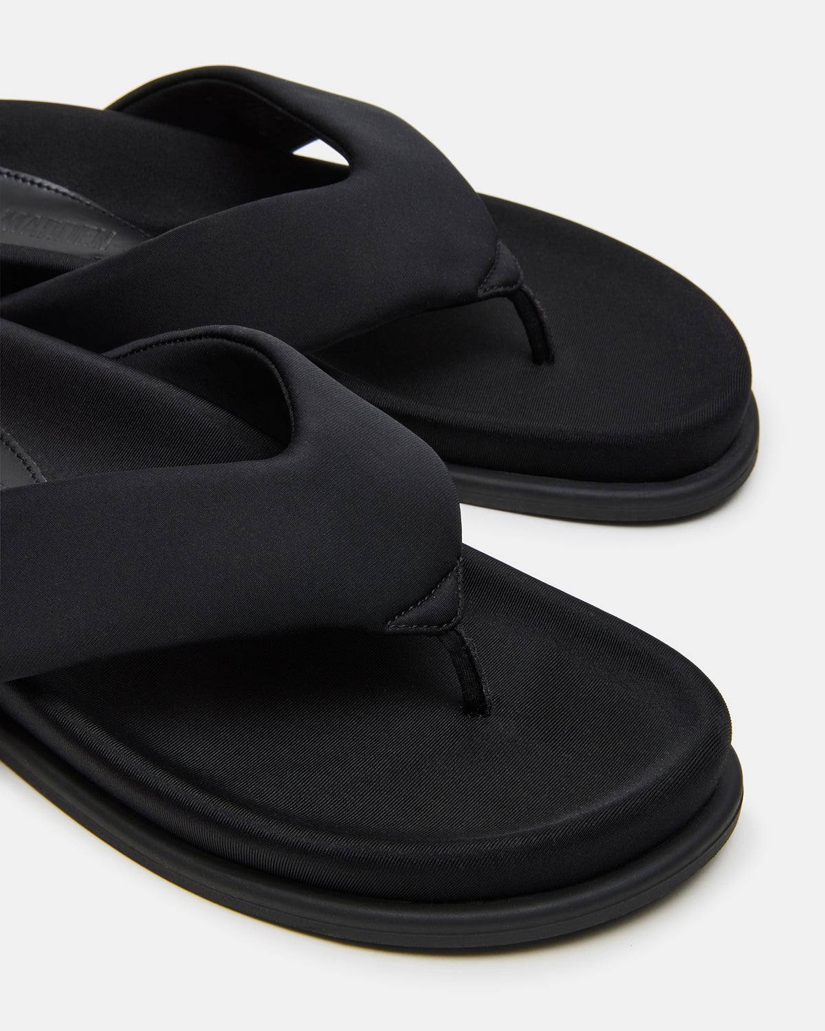ZINNIA Black Women's Thong Footbed Sandal | Steve Madden