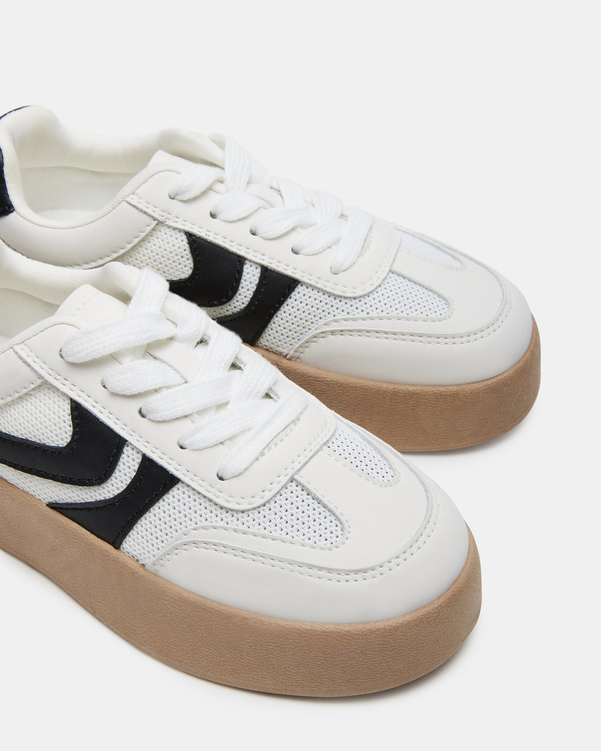 Kids' JERSEY White Girls' Low-Top Platform Sneaker | Steve Madden