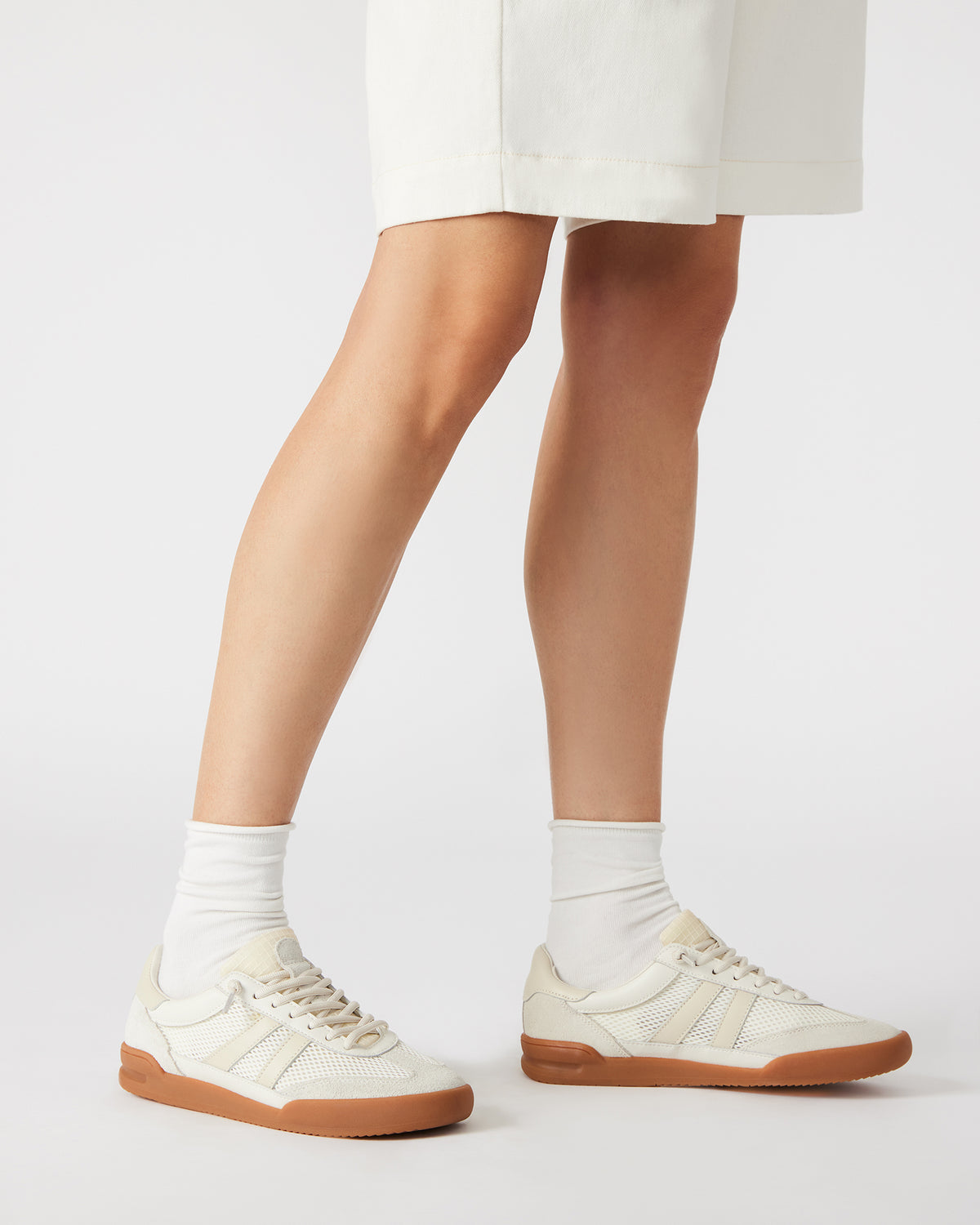 VERDICT White Multi Women's Lace-Up Sneaker | Steve Madden