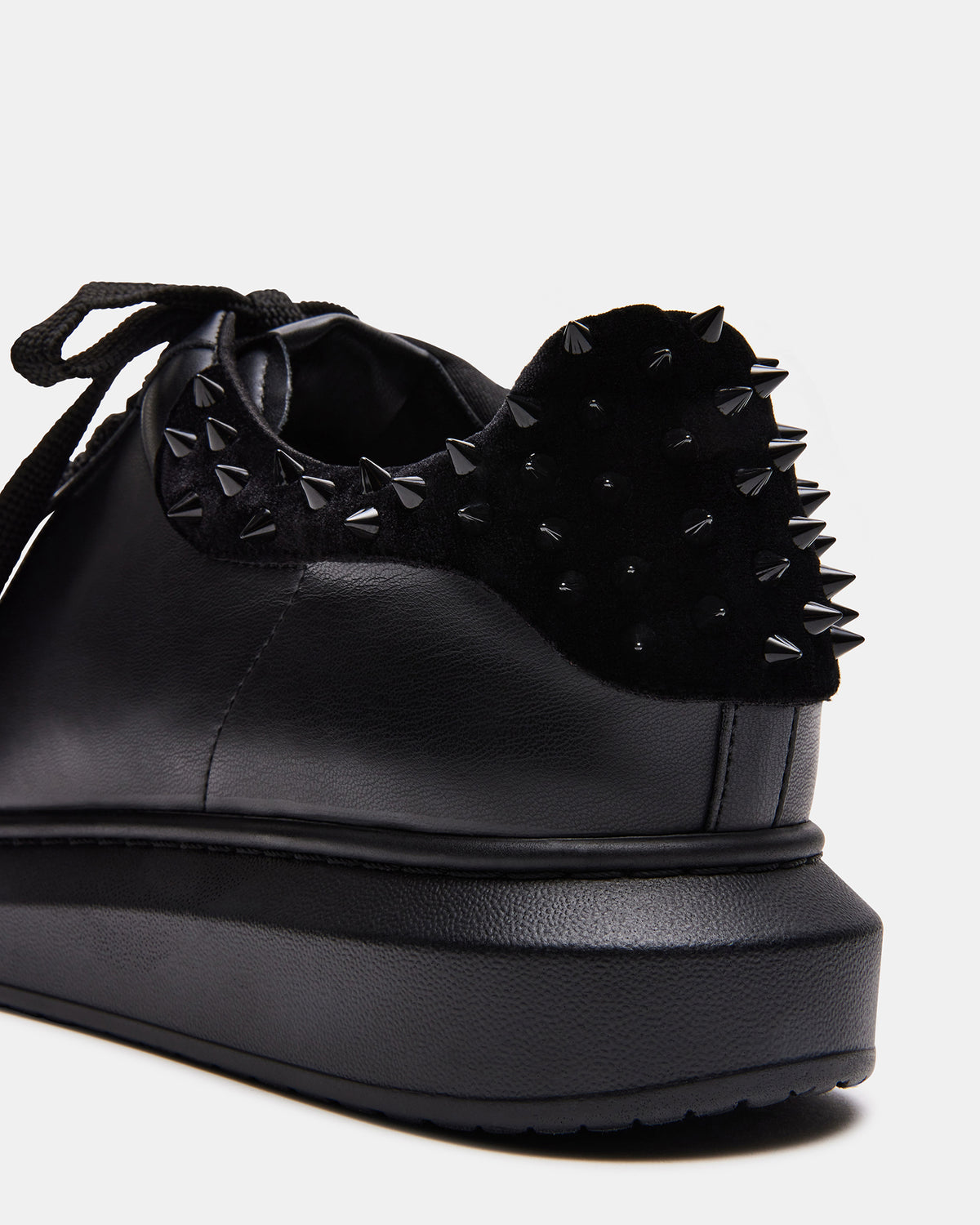 FROSTING Black Velvet Men's Low-Top Lace-Up Sneaker | Steve Madden