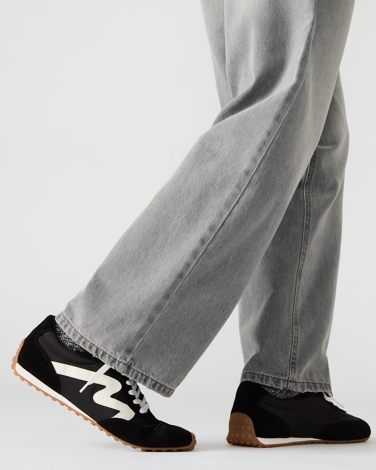 CYRUS Black Low-Top Lace-Up Men's Sneaker | Steve Madden