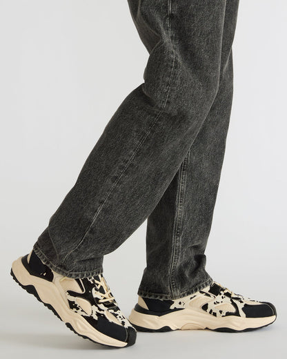 SALVADOR Black/White Low-Top Lace-Up Men's Sneaker | Steve Madden