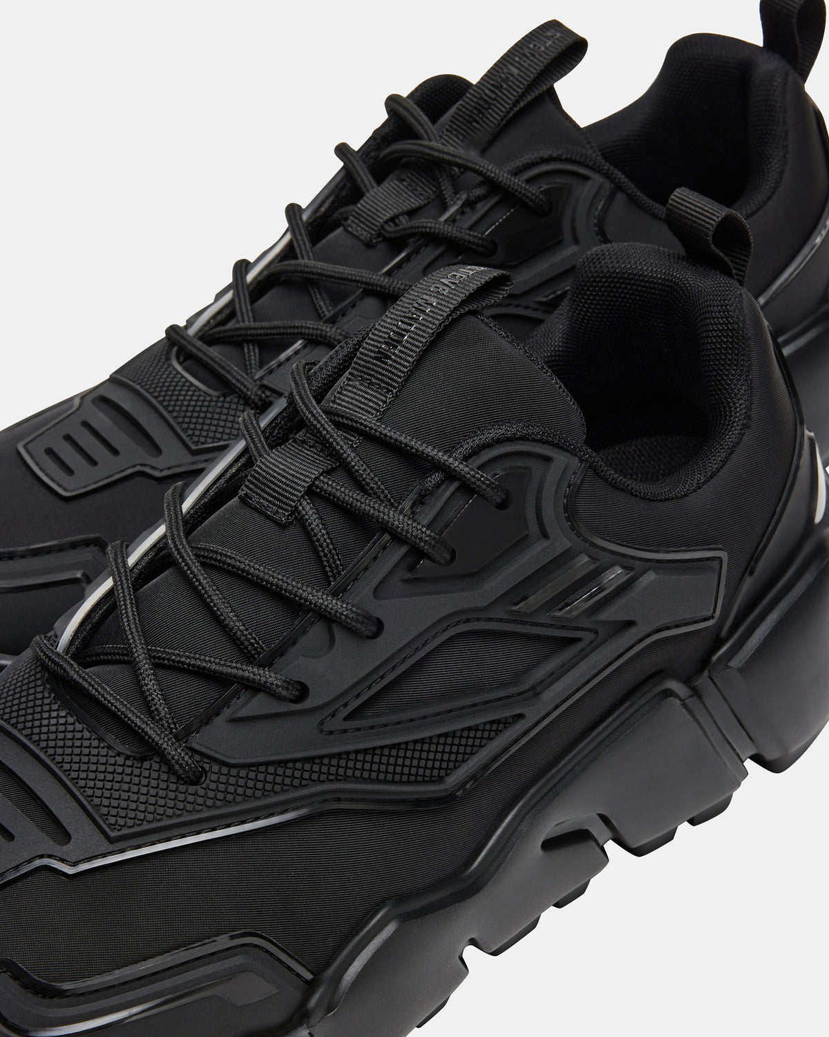 PACE Black Low-Top Lace-Up Men's Sneaker | Steve Madden