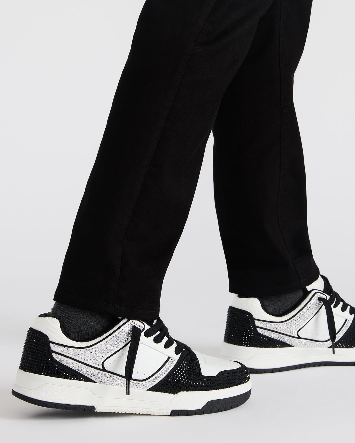 BUGLE Black Multi Men's Low-Top Lace-Up Sneaker | Steve Madden