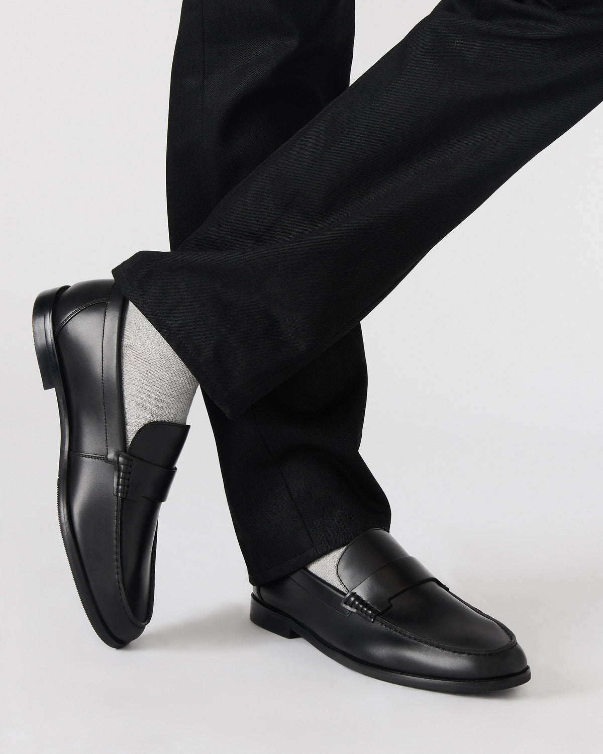 COLVER Black Leather Men's Slip-On Loafer | Steve Madden