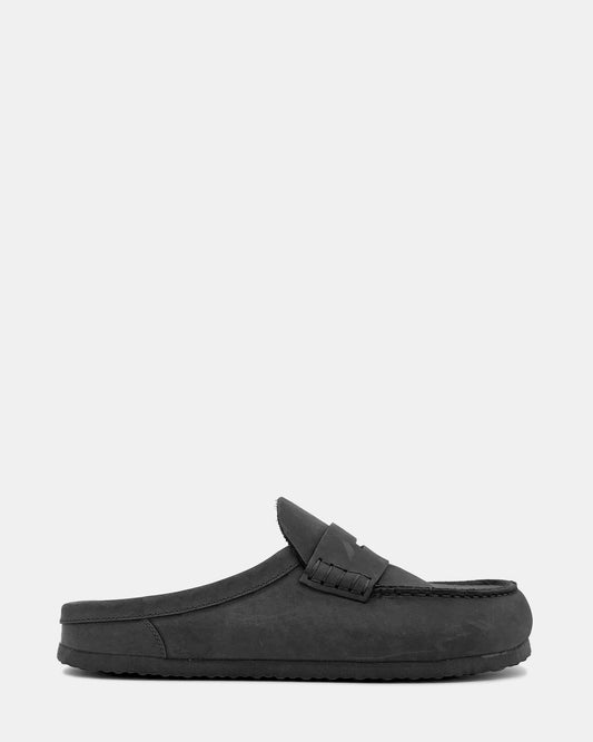 WYATT Black Leather Slip-On Clog Men's Casual | Steve Madden