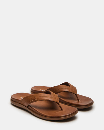 EMMETT Tan Leather Men's Thong Sandal | Steve Madden