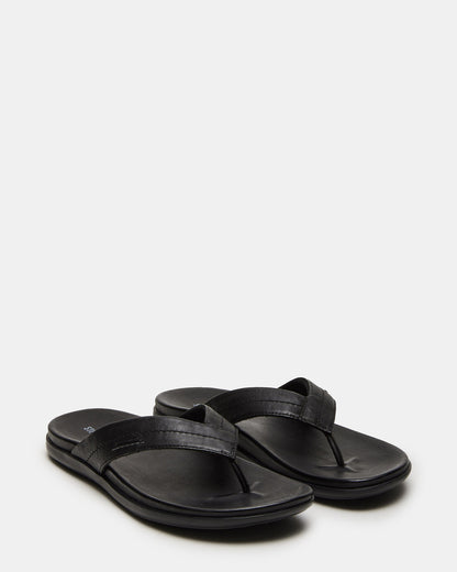 EMMETT Black Leather Men's Thong Sandal | Steve Madden