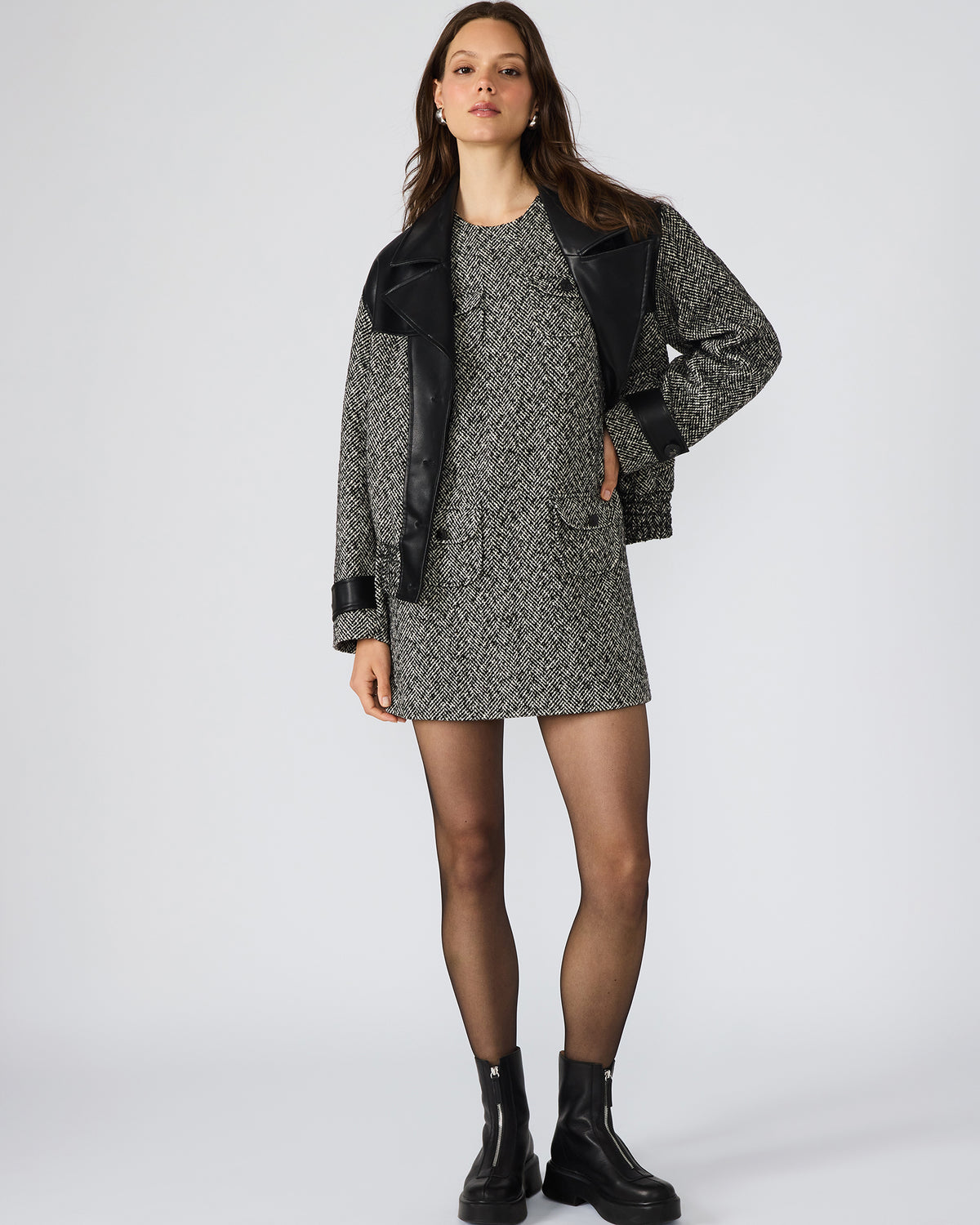 LOUIE Black/White Sleeveless Tweed Mini Women's Dress | Steve Madden