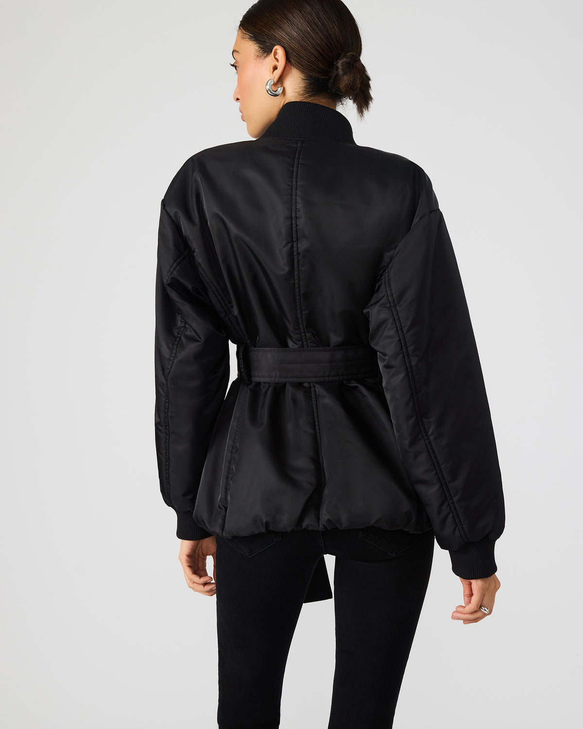 ERYN Black Long-Sleeved Puffer Belted Zip-Up Women's Jacket | Steve Madden