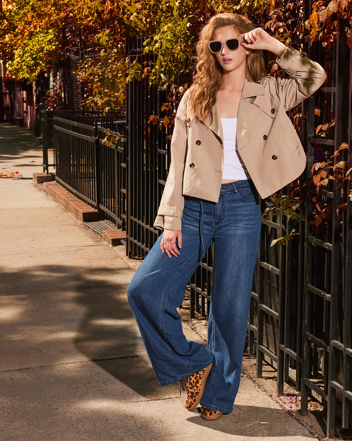 SIRUS Khaki Women's Cropped Denim Trench Coat | Steve Madden