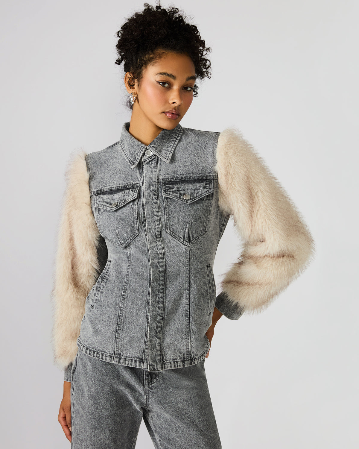 PARKER Fog Faux Fur Long-Sleeved Button-Up Denim Women's Jacket | Steve Madden