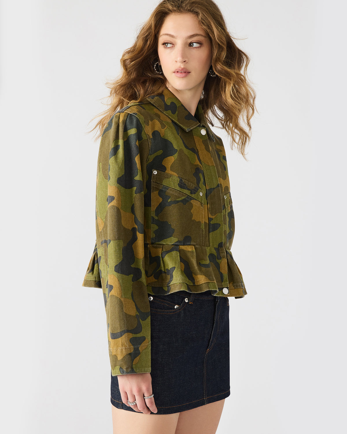 SLOAN Camouflage Long-Sleeved Zip-Up Women's Jacket | Steve Madden