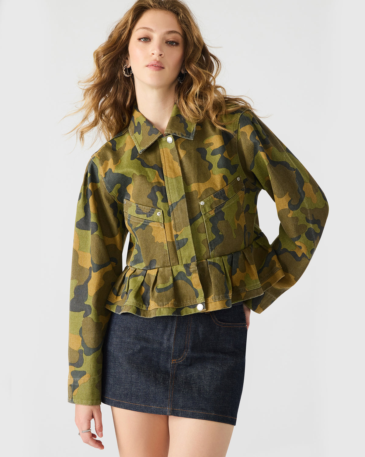 SLOAN Camouflage Long-Sleeved Zip-Up Women's Jacket | Steve Madden