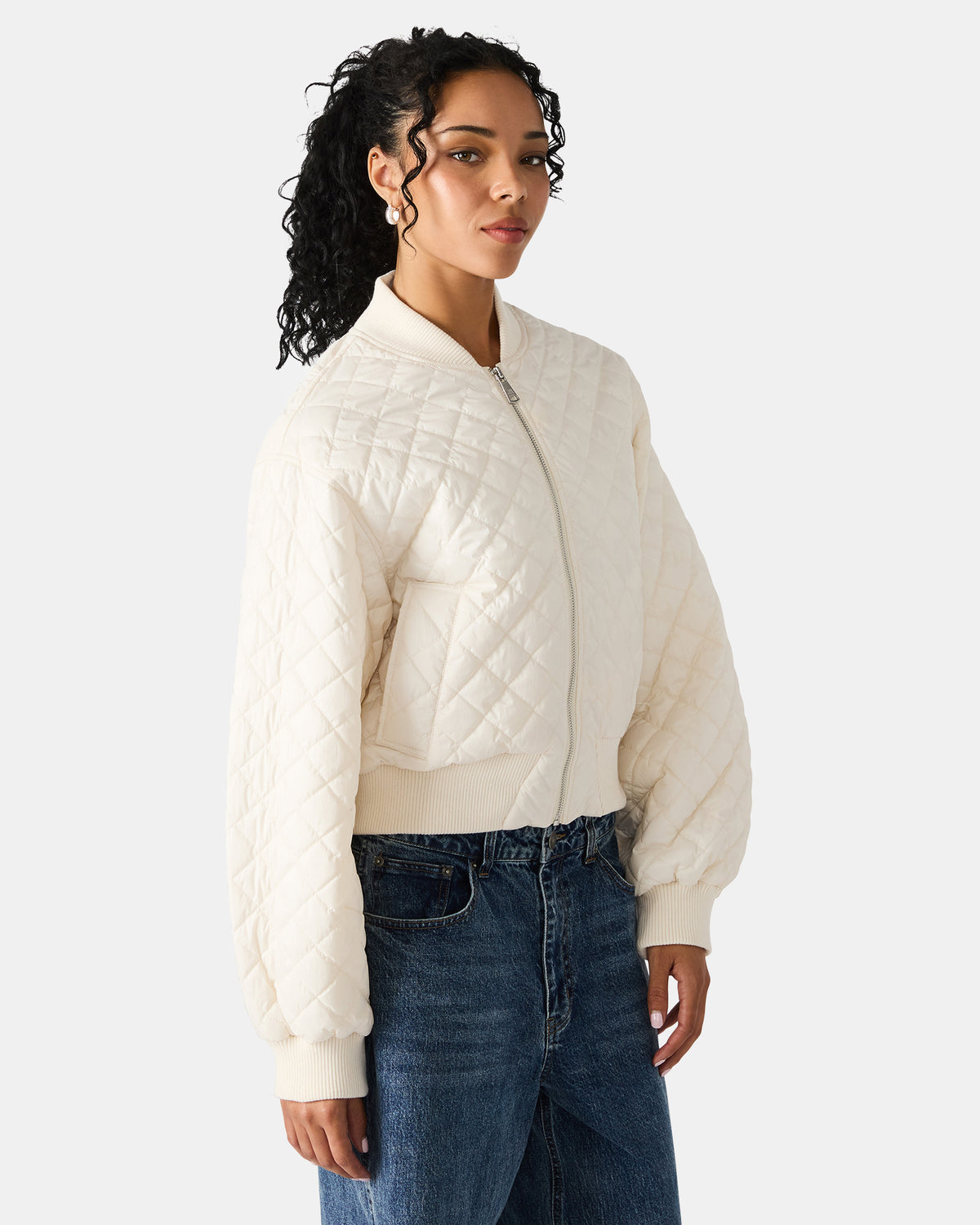 DARLA Ivory Long-Sleeved Zip-Up Quilted Women's Jacket | Steve Madden