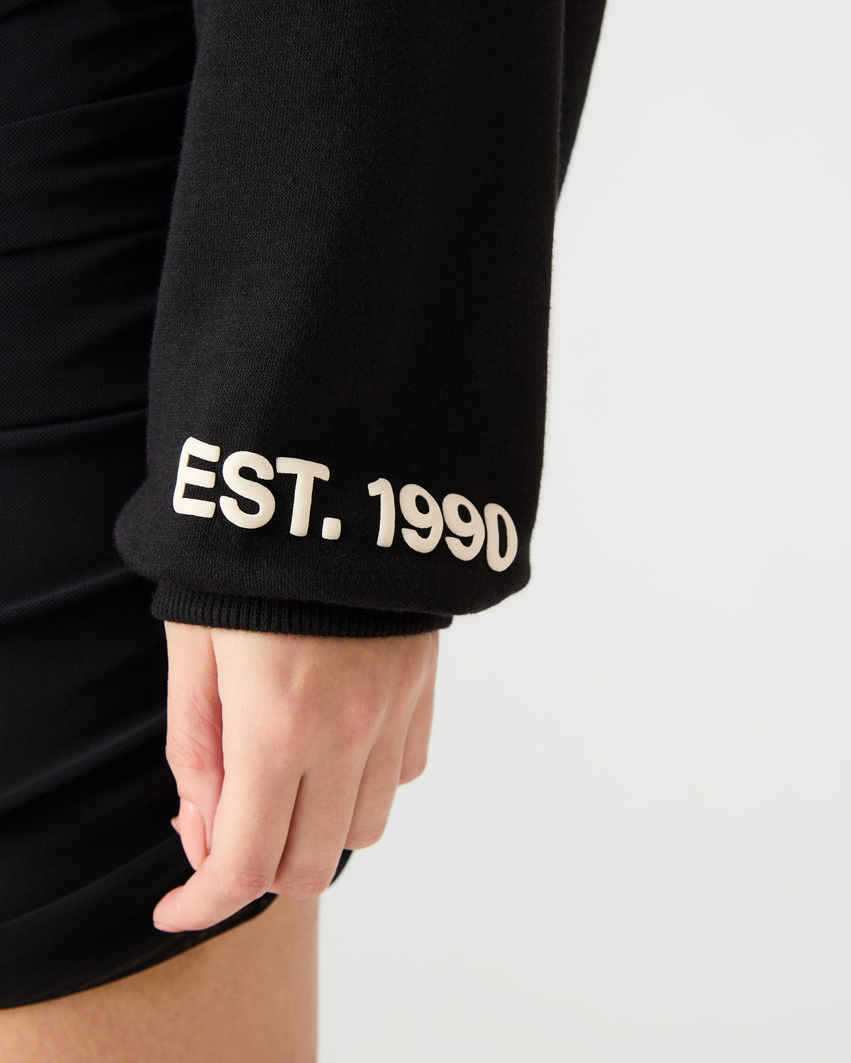SM Black Logo Long-Sleeved Women's Hoodie | Steve Madden
