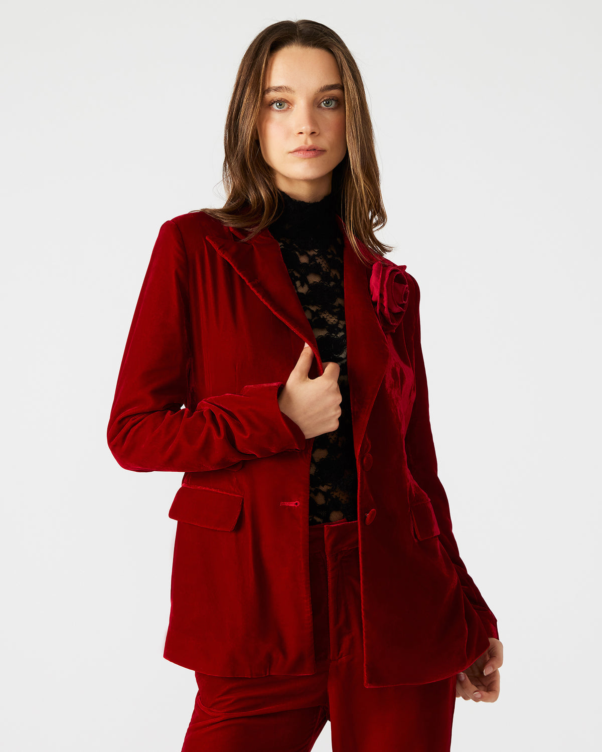 MERENE Blazer Red | Women's Long-Sleeved Button-Up Velvet Blazer | Steve Madden