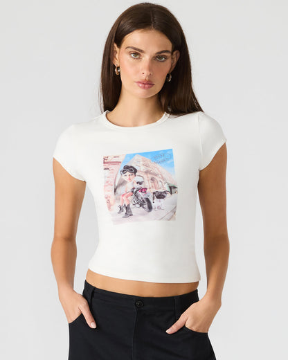 GOLDIE Antique Short-Sleeved Graphic Tee Form-Fitting Women's Top | Steve Madden