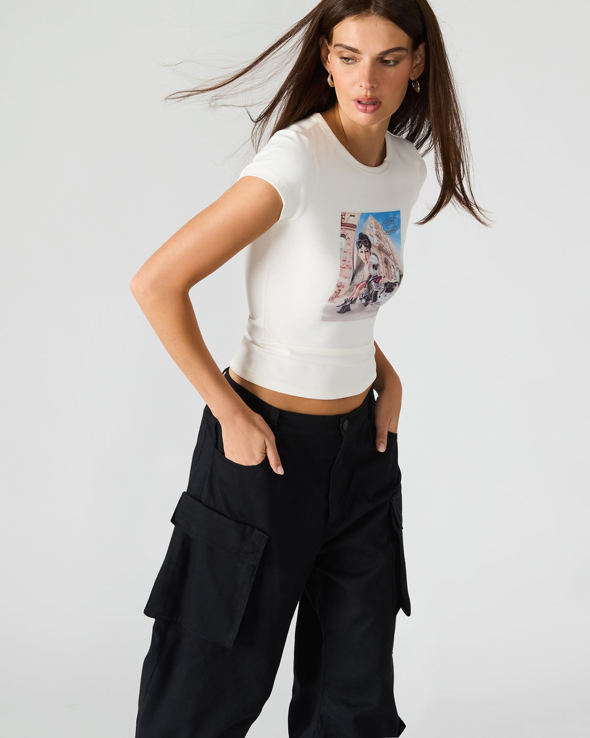 GOLDIE Antique Short-Sleeved Graphic Tee Form-Fitting Women's Top | Steve Madden