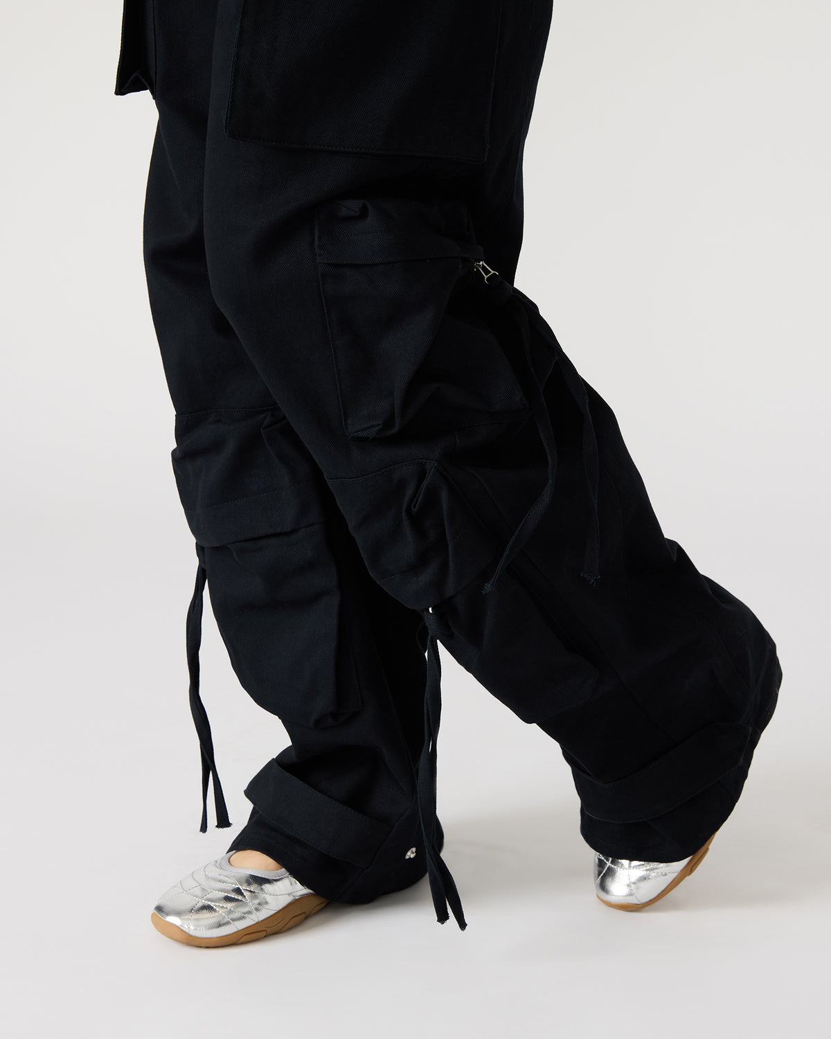 DUO Black Women's Utility Cargo Pants | Steve Madden