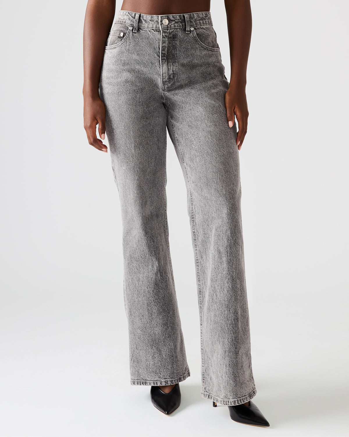 IRYS Fog Denim Straigh-Leg Women's Jean | Steve Madden