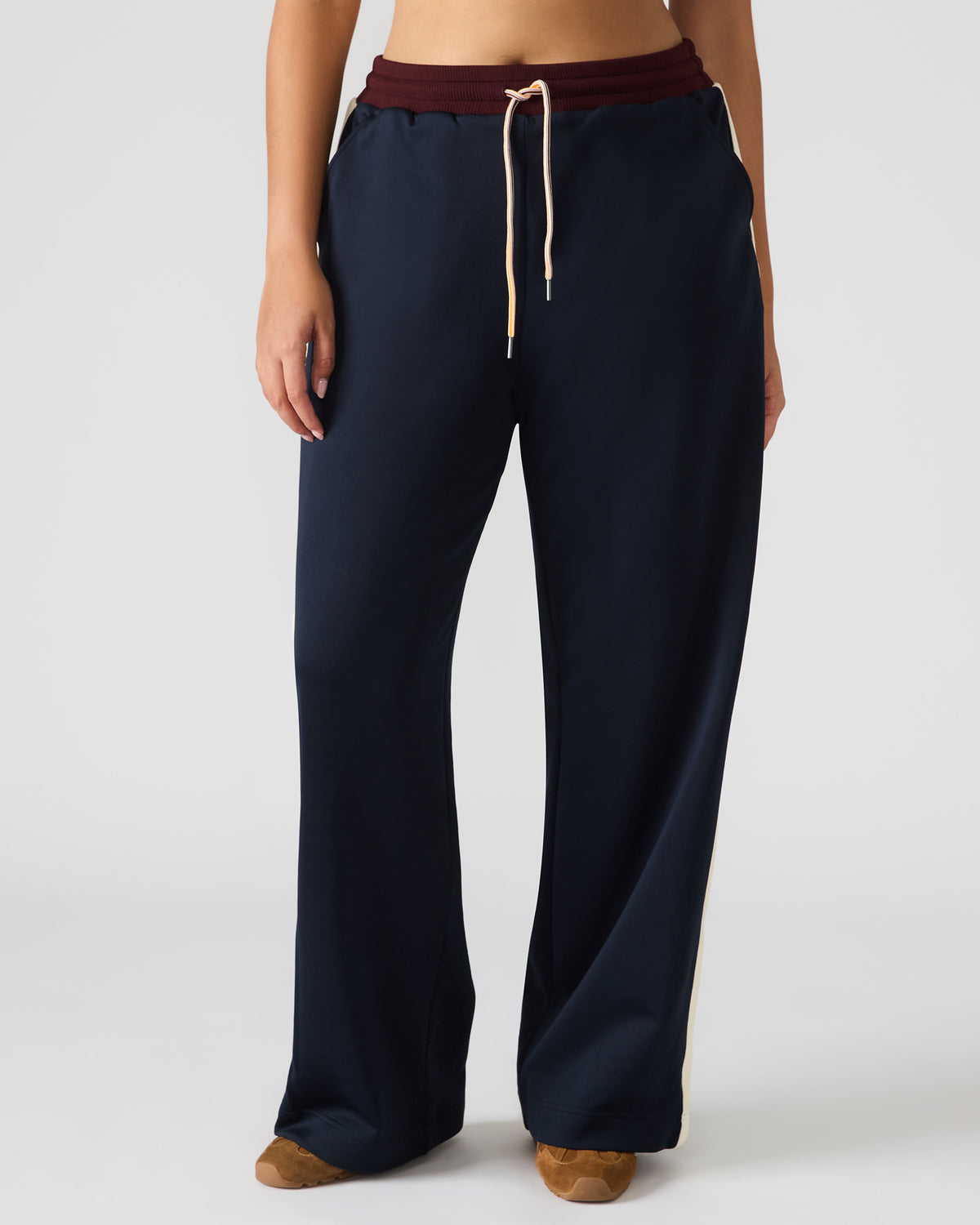 DAISY Midnight Athletic Tie-Front Matching Set Women's Pants | Steve Madden