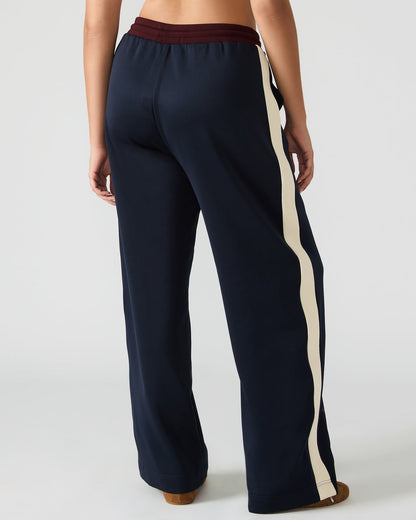 DAISY Midnight Athletic Tie-Front Matching Set Women's Pants | Steve Madden