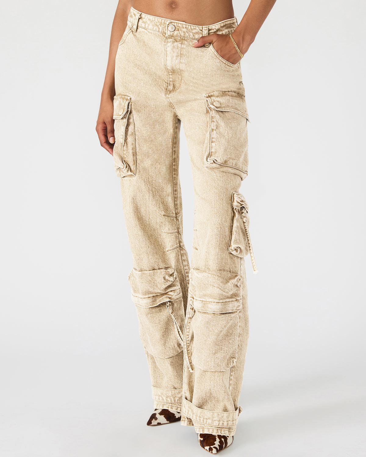 DUO Cafe Au Lait Women's Utility Cargo Pants | Steve Madden