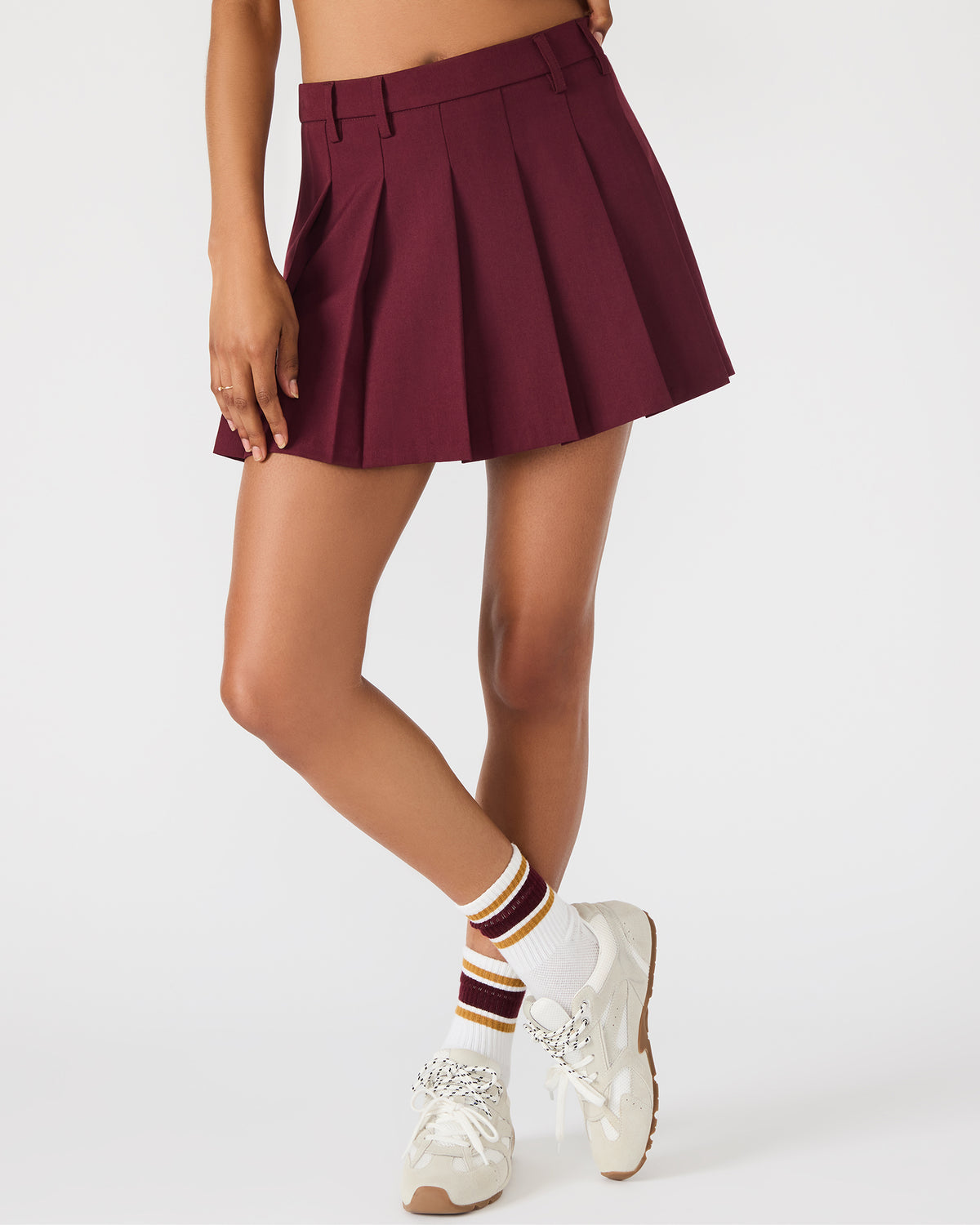 MARGO Wine Pleated Women's Mini Skirt | Steve Madden