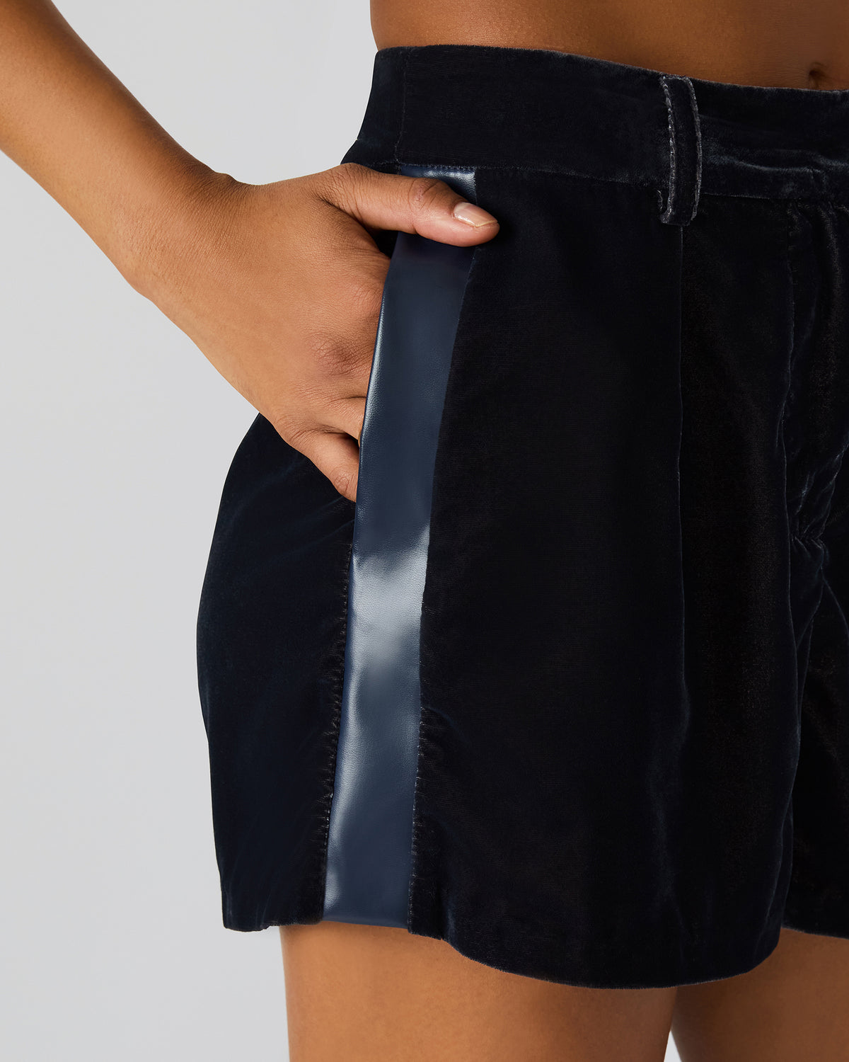 MINNETTA Indigo Haze Velvet Women's Shorts | Steve Madden