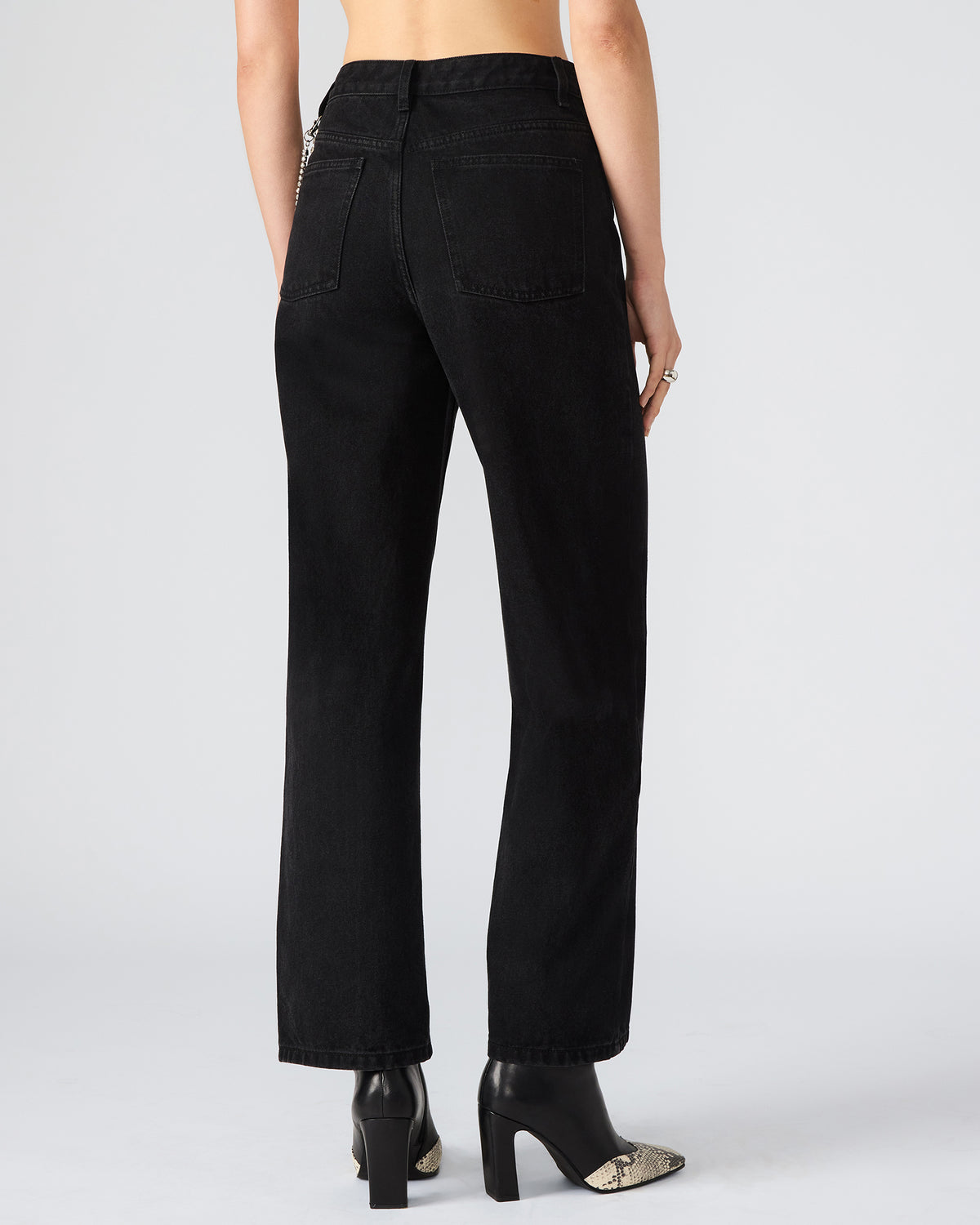 SWIFT Black Wide-Leg Denim Chain Women's Jean | Steve Madden