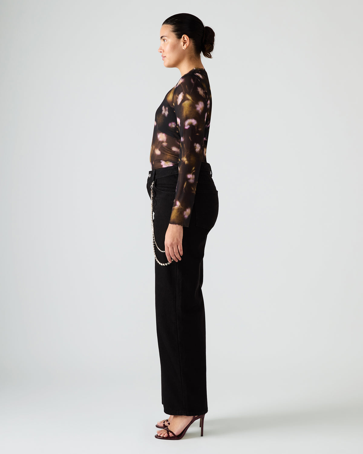 SWIFT Black Wide-Leg Denim Chain Women's Jean | Steve Madden