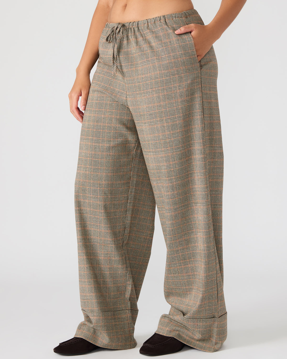 IDRA Brown Pull-On Tie-Front Cuffed Plaid Women's Pants | Steve Madden