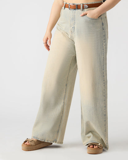 MAGNUS Women's Washed Denim Wide-Leg Jeans | Steve Madden